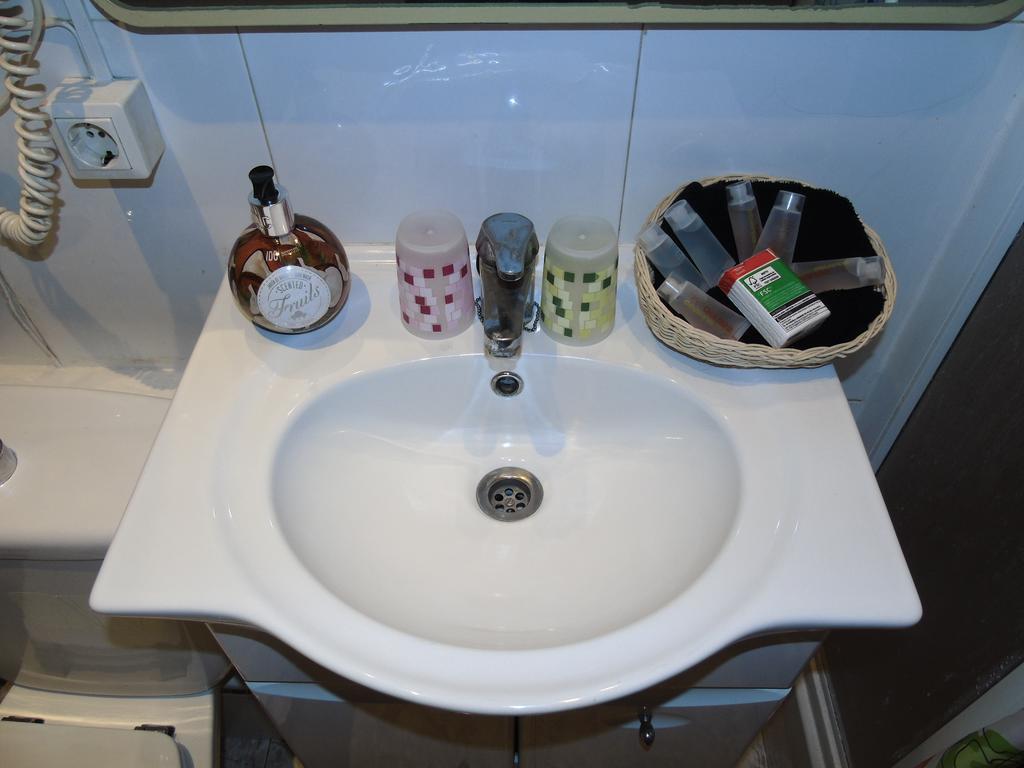 Hostal Aribau Barcelona Cameră foto