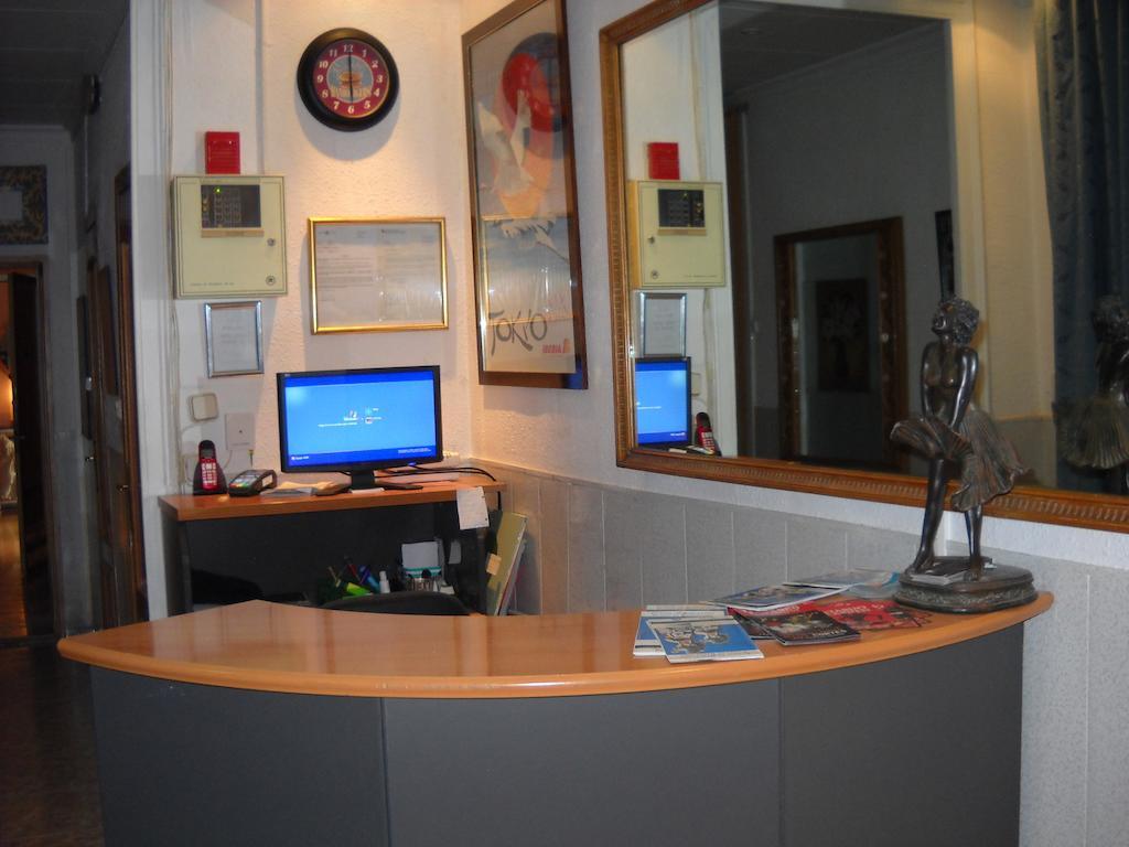 Hostal Aribau Barcelona Cameră foto