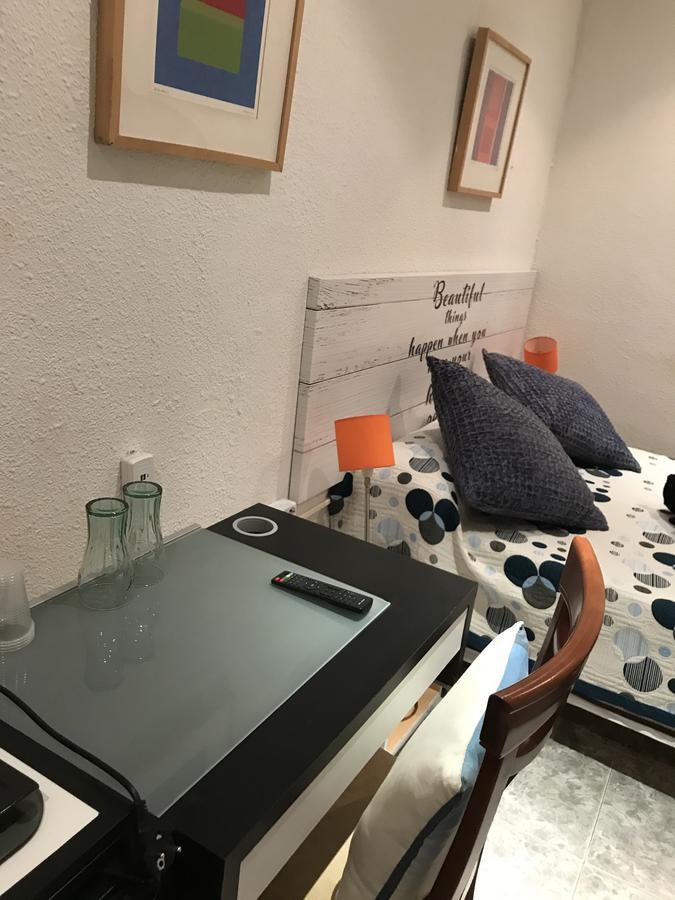 Hostal Aribau Barcelona Exterior foto